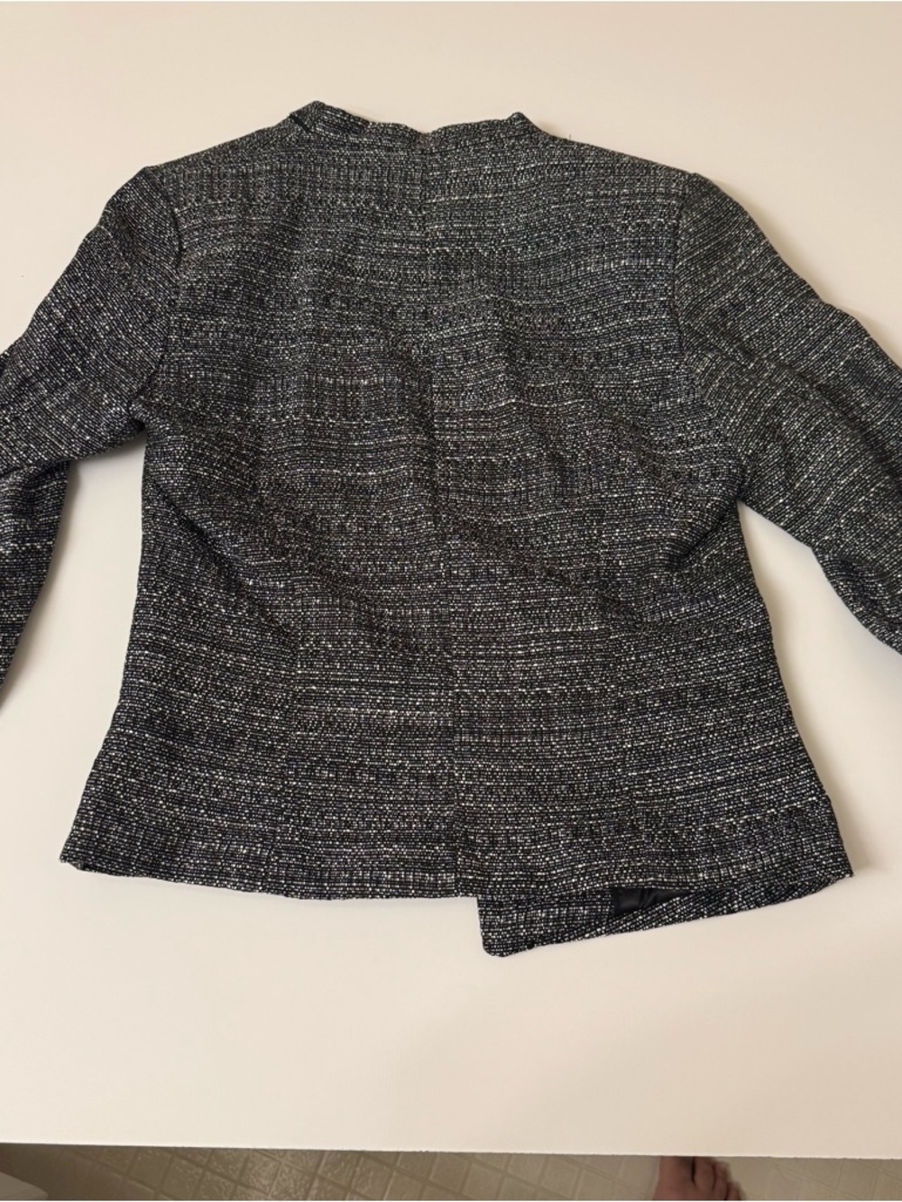 H&M Women Black and white Tweed Blazer Size 12 - Picture 4 of 7